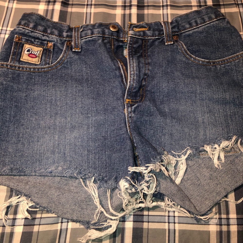 Shorts - Picture 2 of 4
